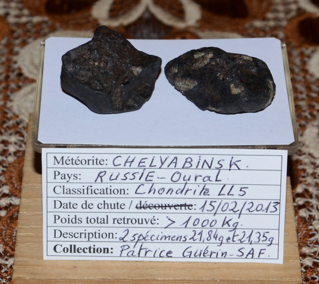 chelyabinsk-deux-specimens-coll-p-guerin